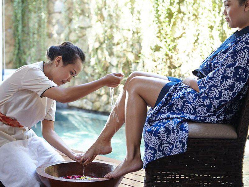 E9DB0AD27E6A5B7446059F9A85C1403B