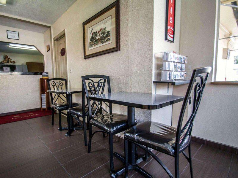 B78D6B5CF1785103D25480BD51CDAEB9