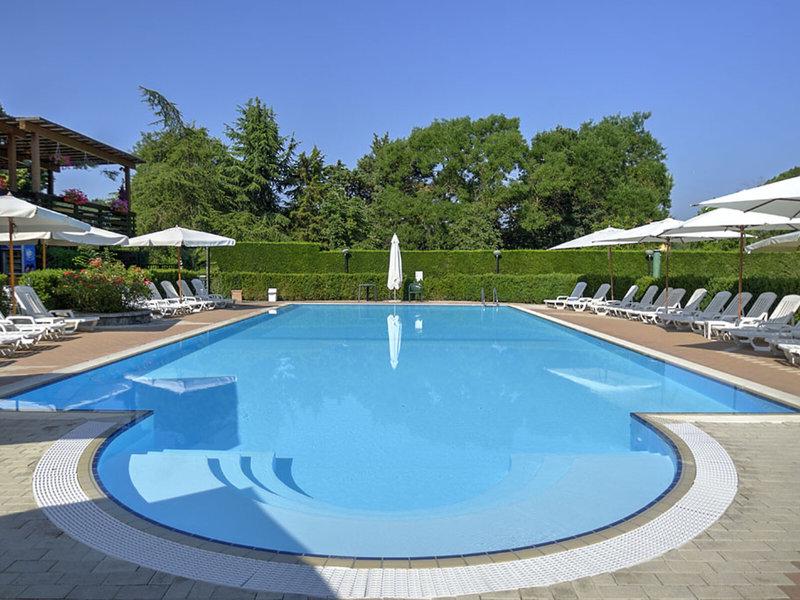 9154F1D2F76A46B33E7D40139CEB515A