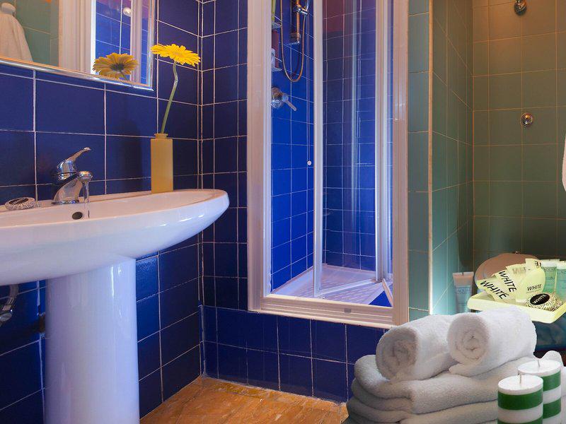 81534687330D12CF969D3580D672CBF6