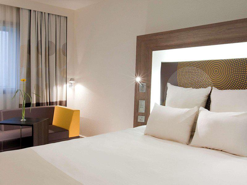 AA099604EBCB840CA0F2BC647280167B