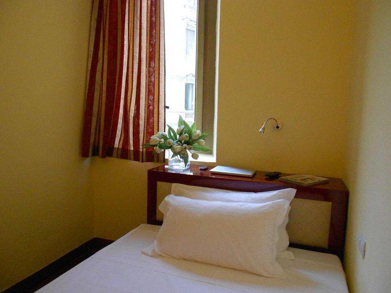 64FCD7369C5D93E5F98FC32521CA7524