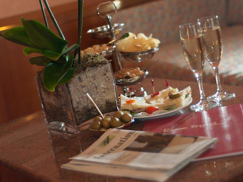 43D2DB05A64B847C8E9D6396DCD7B2D4