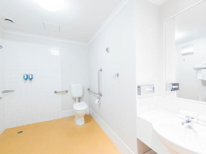 681C513296DF5E7FD8FAE9FC63D6D7A9