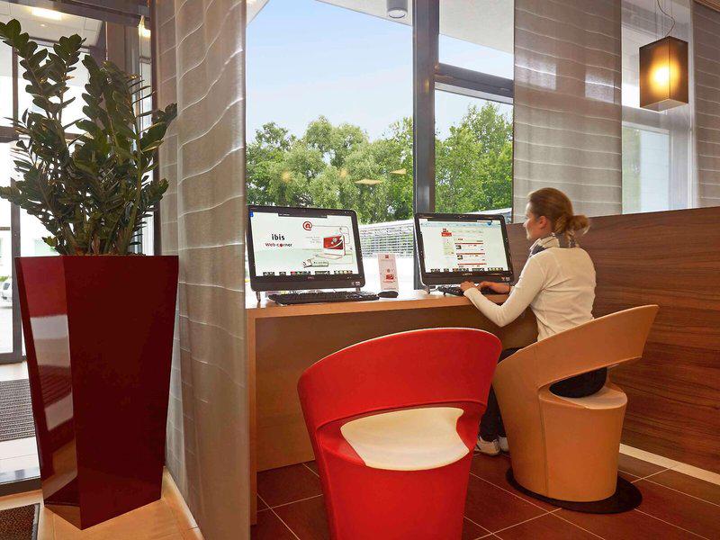 ECC3F71B8BB5C069AD2ED43509F3411C