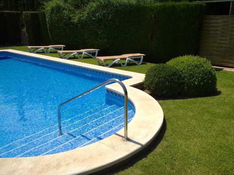 0E35E888163F089FCE231F6B8D642277