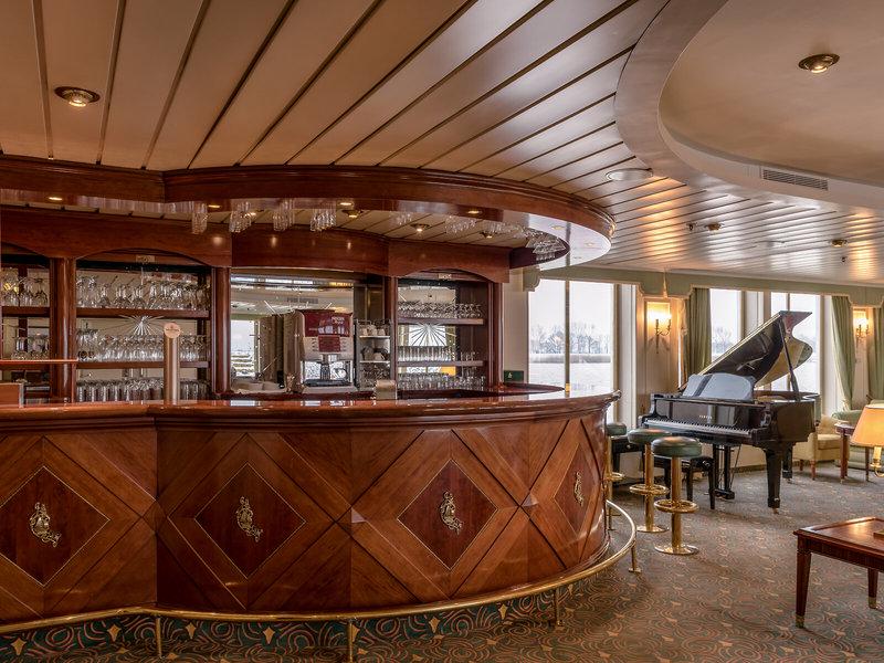 05DA92451E0F3AEE425DC5E0C23F9955