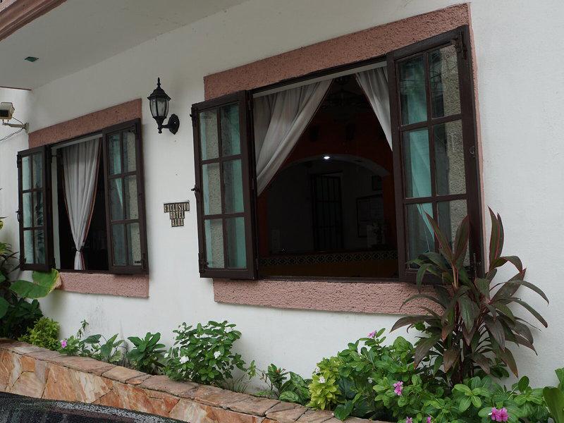 B1AC6F2115F1D15BC7C49B8B7260EC5D