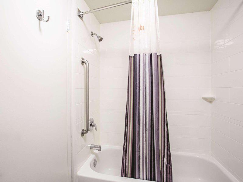 9CE4C6D0A28C625821E1062478078452