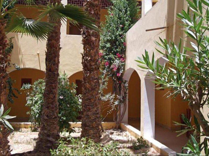 B5606949D4BB6C1756D4E1B66E844F46