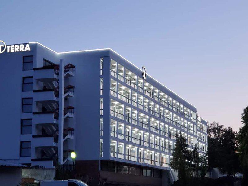 F6EFAC1B3591BB17753CFBC25C5D5EE1