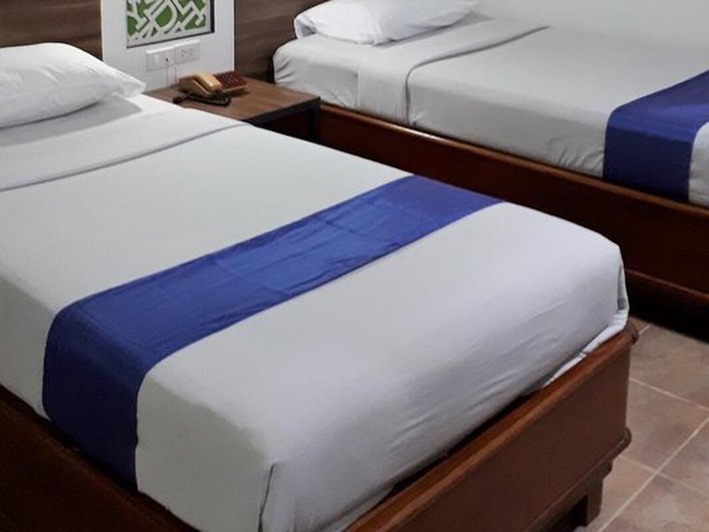 33EF6F59E59F64685B2F865C39B31D01