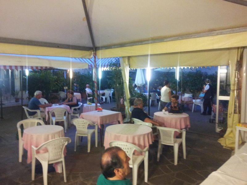 97DF3EC87ED4212260FE0E3D0D9B14B4