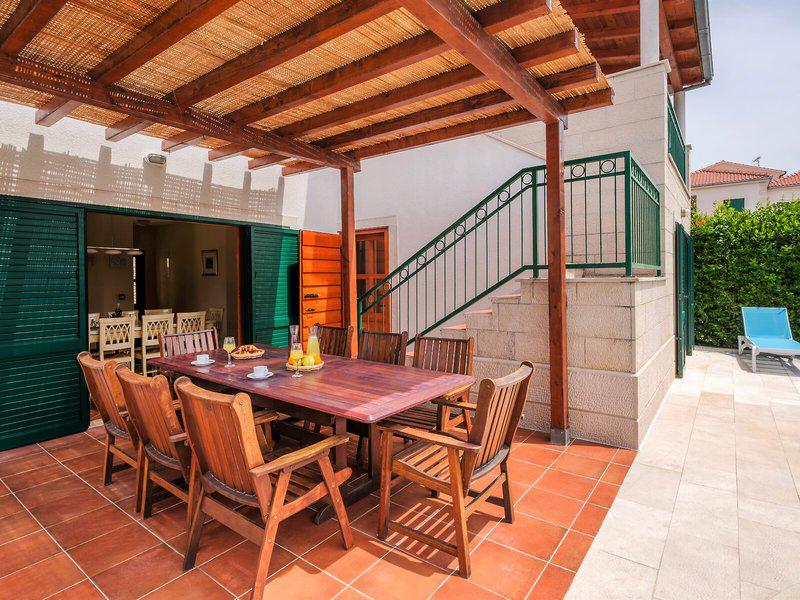 59D5EB0D0128604BA2FAF14C519C79C8