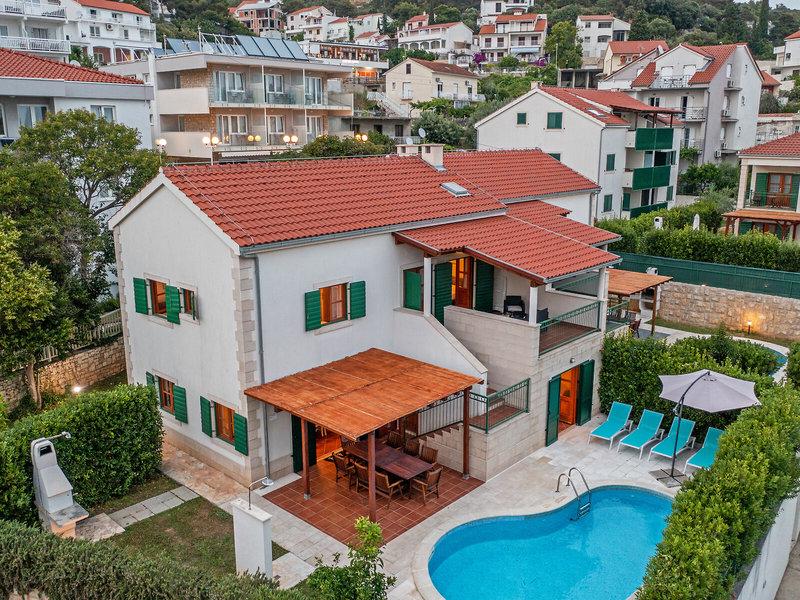 9F03A3AC1BE81A2F320F079150387B79