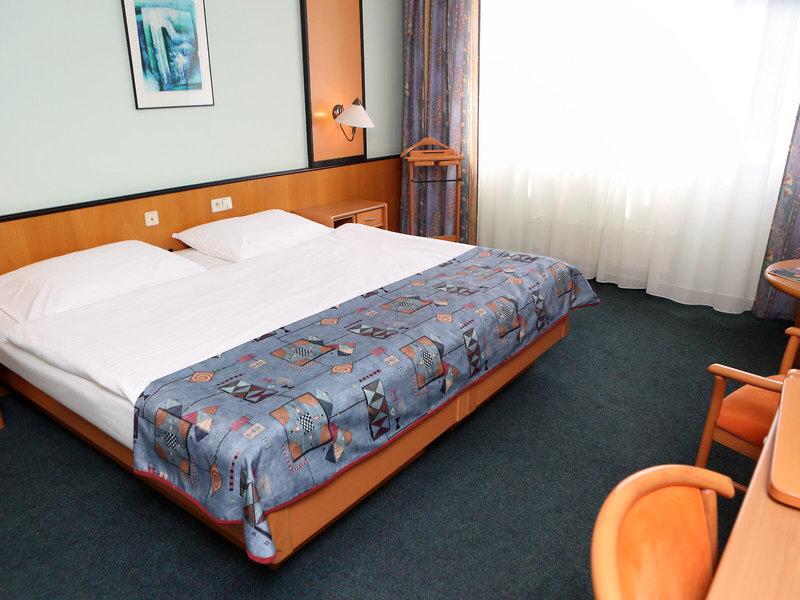 8E1FB00858068E4C9C340A95D60B2A80