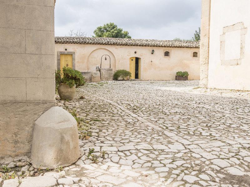 DFE73429CB0FF894A63FB3A3F0D1F1CF