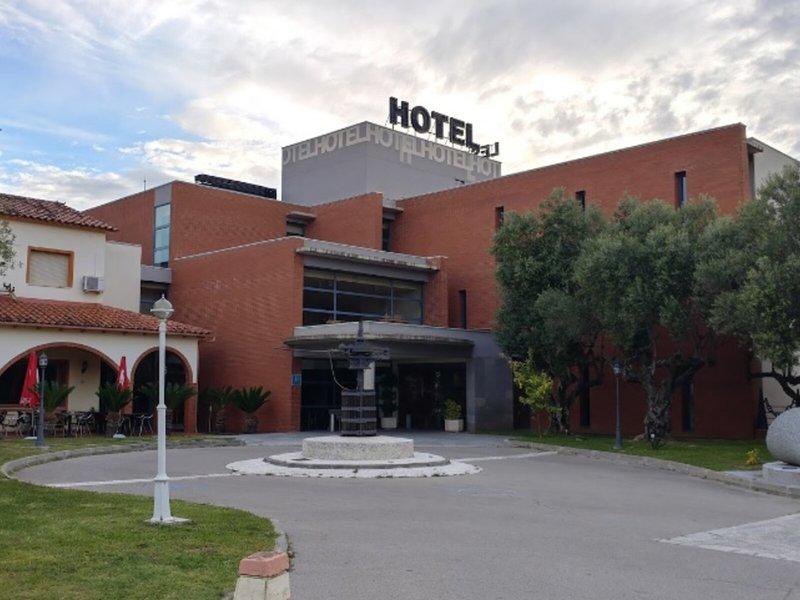 0AEF8B246BA6484FA09B1CF9C0C0F3CB