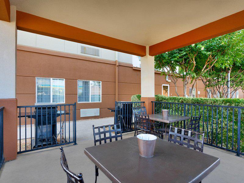 D77C1D8F5A1C3BDF6095A07DA40D65A5