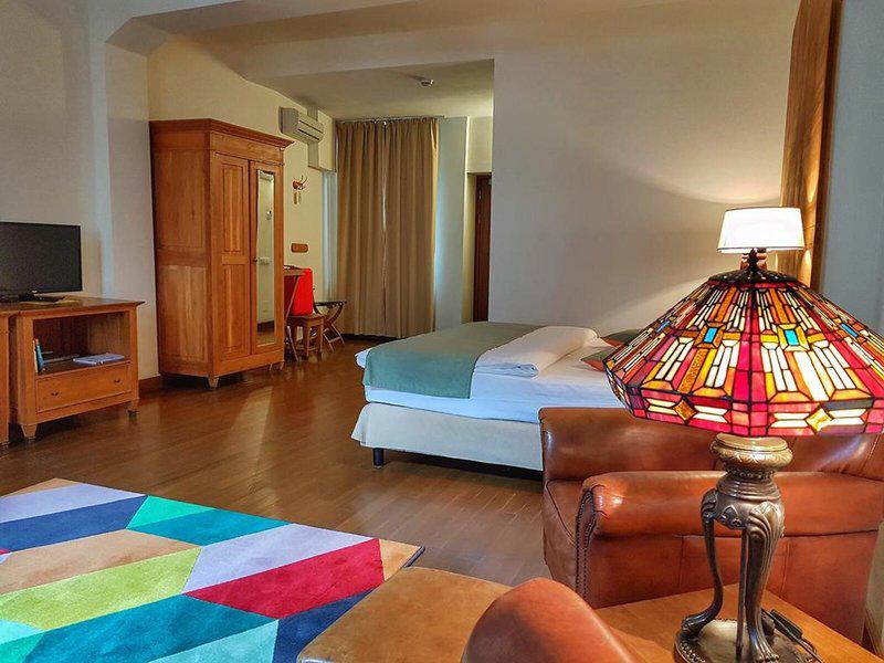 DEBE789D7AB2FFF667B2165CF112F1D9