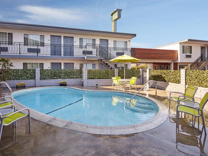 AA13220F79341F0A0E360F7F5308F728