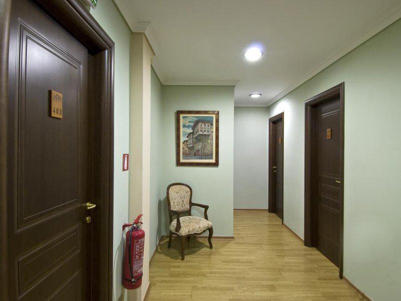 077A97E7D039739B812967D37D9D2B80