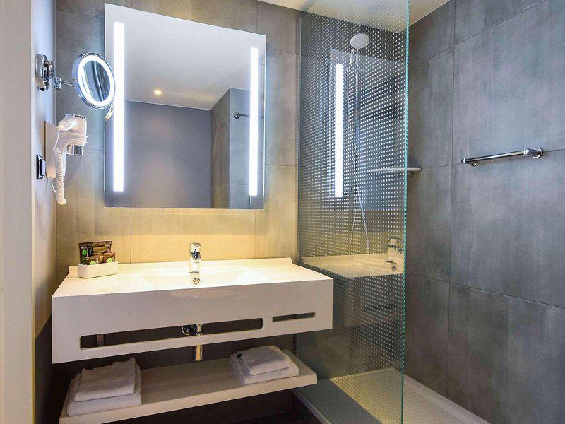 19FE663064B79F321BA6A08180CA4071