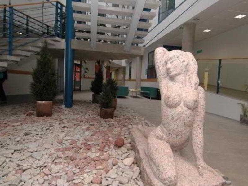 EF20C82339F4959506C97023F5CF8164