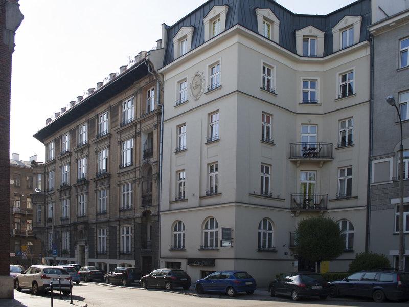 1BFCAB7E5CF024BAA3213C4D7EF6BBBD