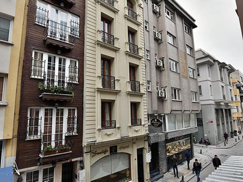 40916EFF1F95E0B03E372C1BF6067A51