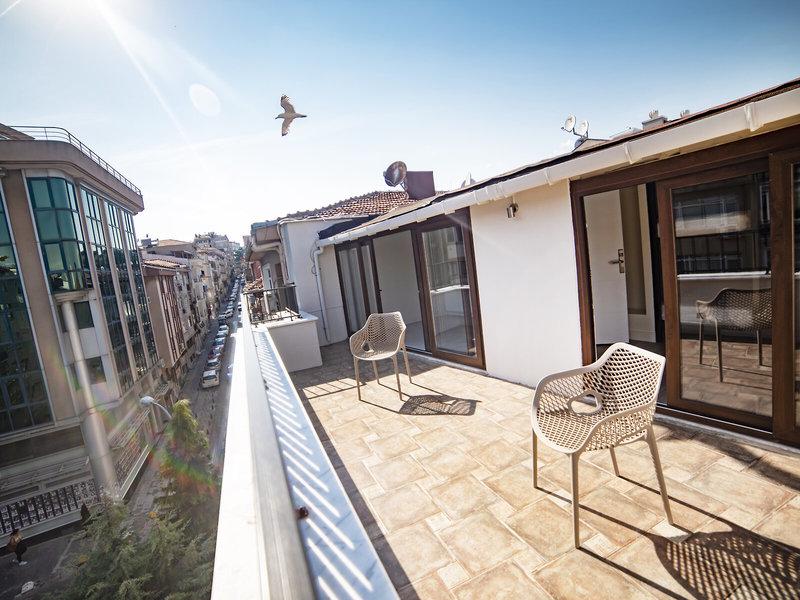 51C0B1A9A2B2684A6F19A88A39811F94