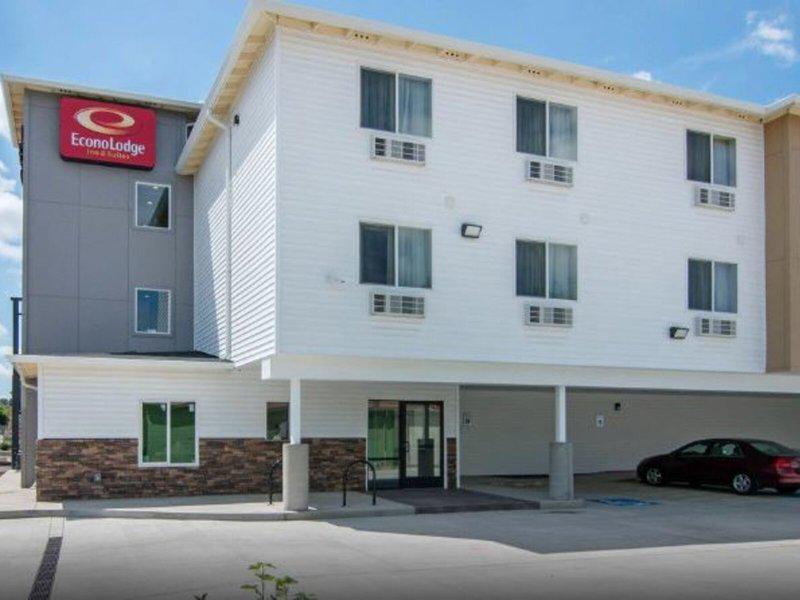 38D1746122E2F16187ED2F1793756BF0