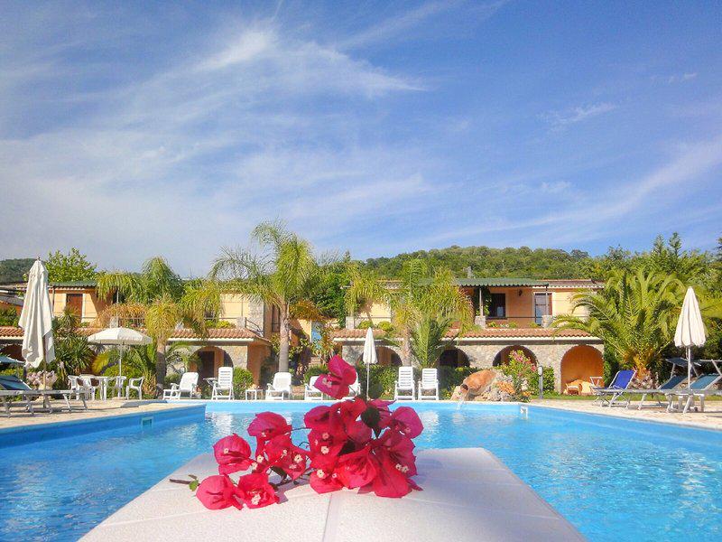 1E78FF53A049DAC1B0BBA7BAAAA2AA2E