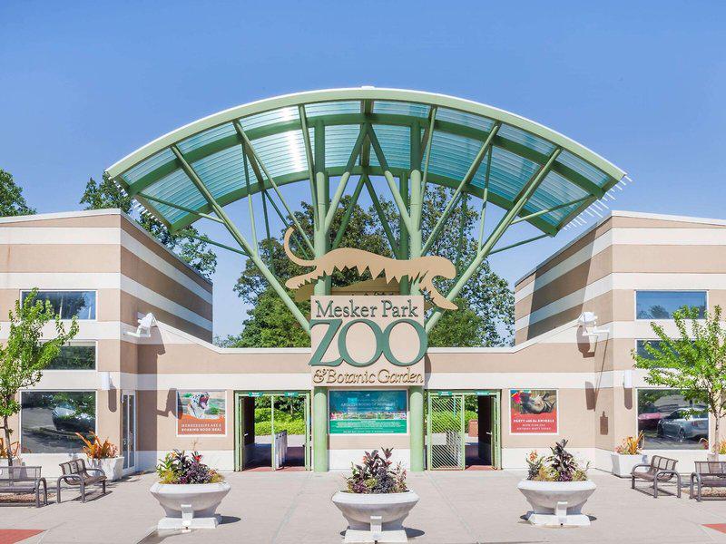 B85A0A7B553879A6FAC28BA112E68B73