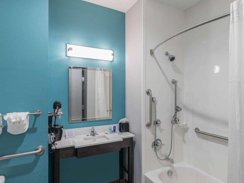 6DC658F315EF1E31D249FBAAFA7E7126