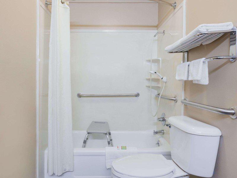 187EA1F2E38A9B412818C2075A1998A4