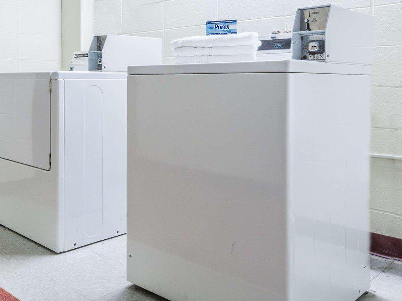 BB893323B058B0062623180645C7D54E