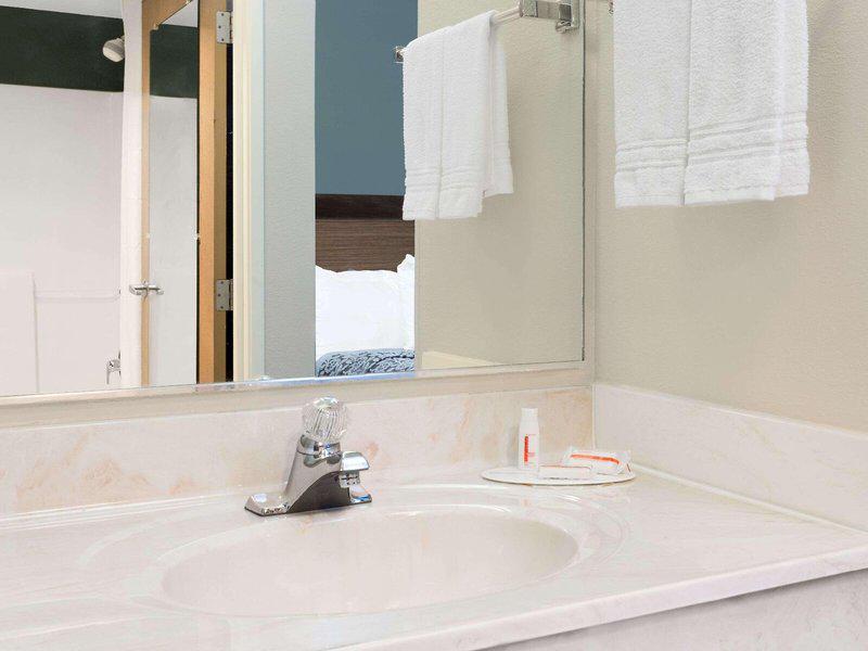 3E8F6B63164E6041E8ED9F57EE9E5585