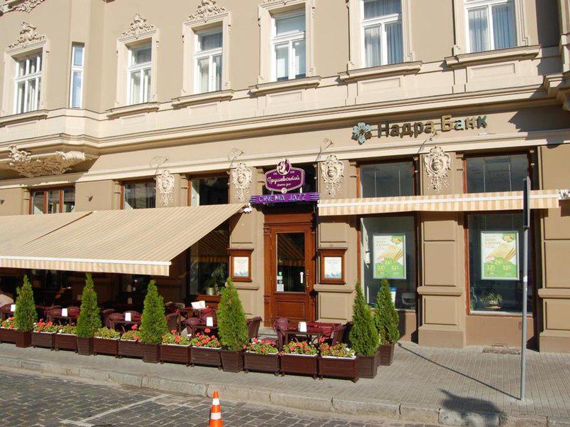 EEA25FDE57D6255659016B993D8130AB