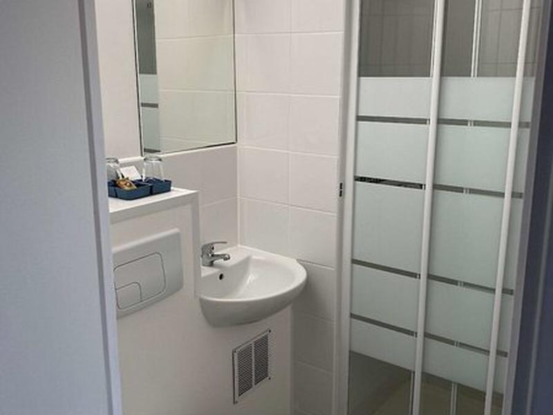 2D6C4FA0D1D7108D092AAE9DED769C8C