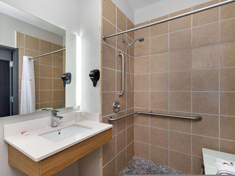 9C5D004D0A31492670264A757143A9EE