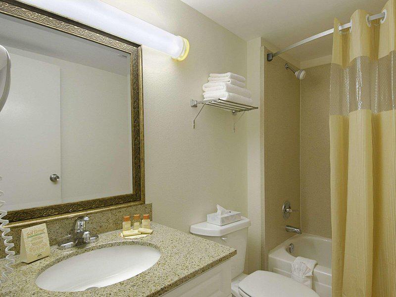 C97F1FDFDAA4F074C14DEBF81F5747AA