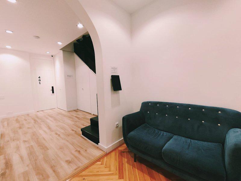 740B4D96560E79D2566A34F06A125B7E