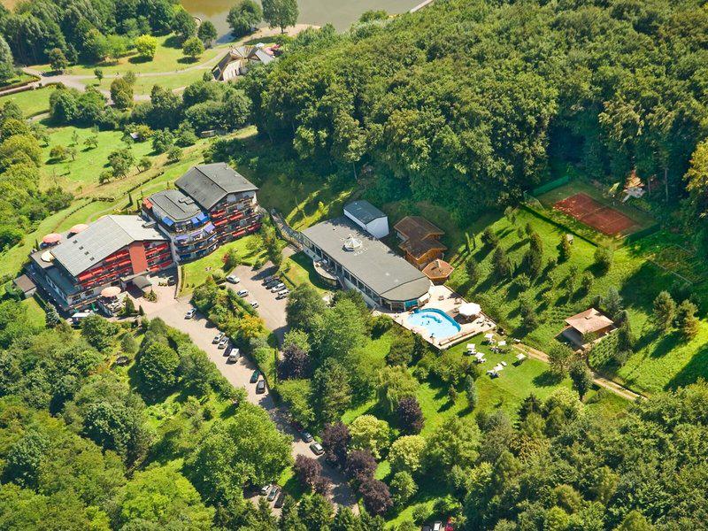 F82B37E26E3D6025CD4A52932D1796A3