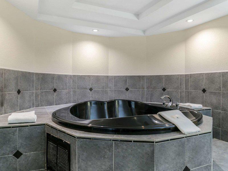 875EA9EF5EDFA93593EC567AA5BBCB46