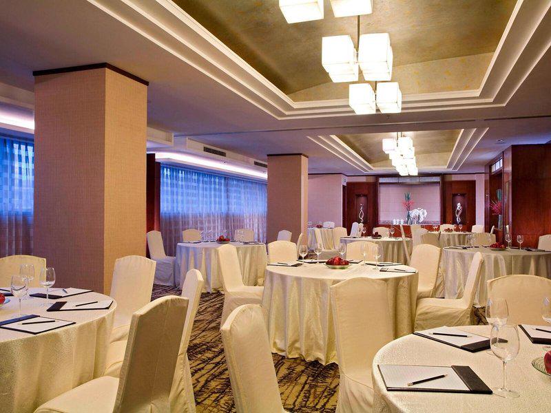 BBA43CDCB1492E10039C460392A6DE5D