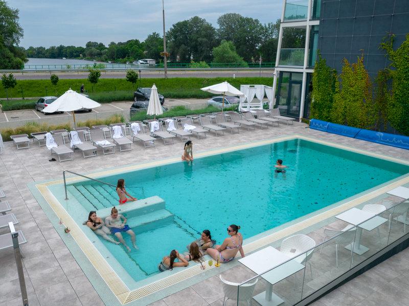 CD53D818D863EDBDB8BFA421DE7FB242