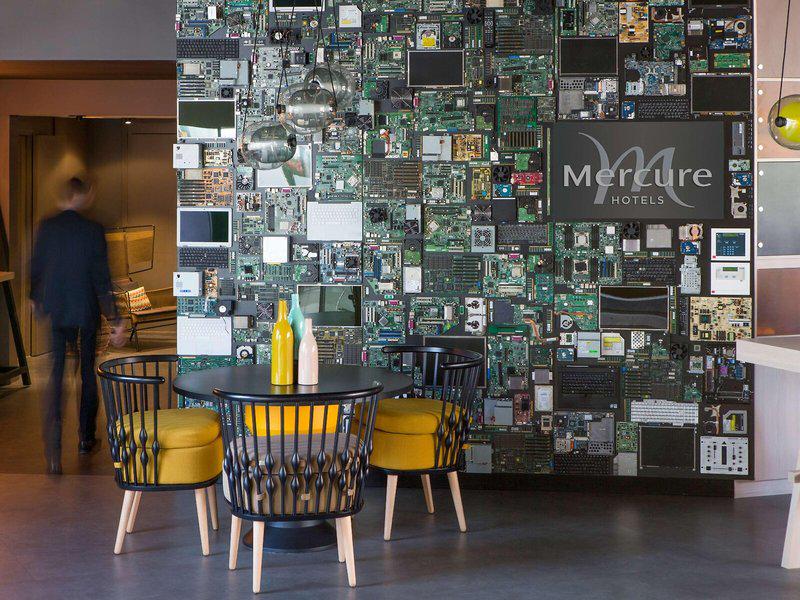 68D3C9BA818D1A4E2F57ADF5B6C2B818