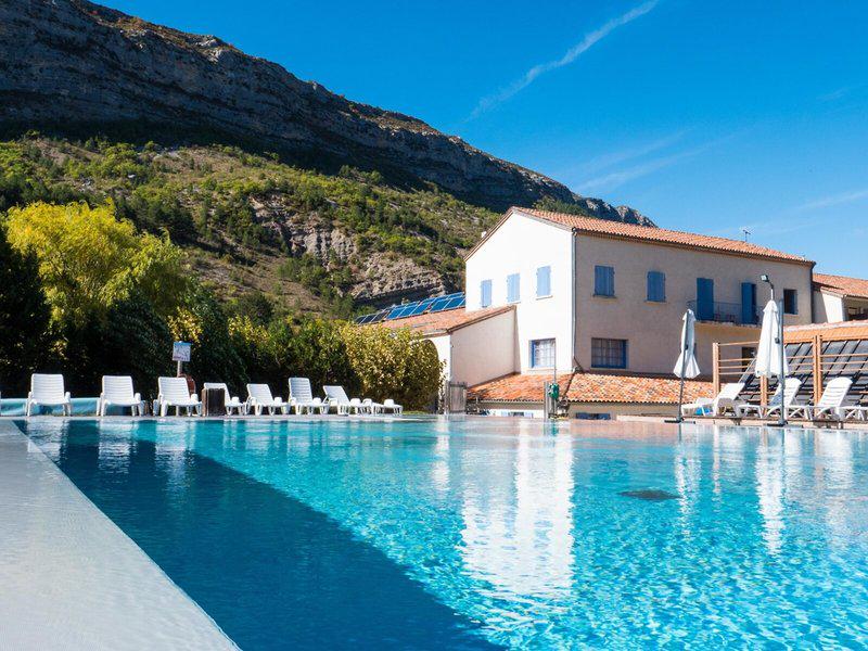 D4183B372C033603E2637D10DD7CE804