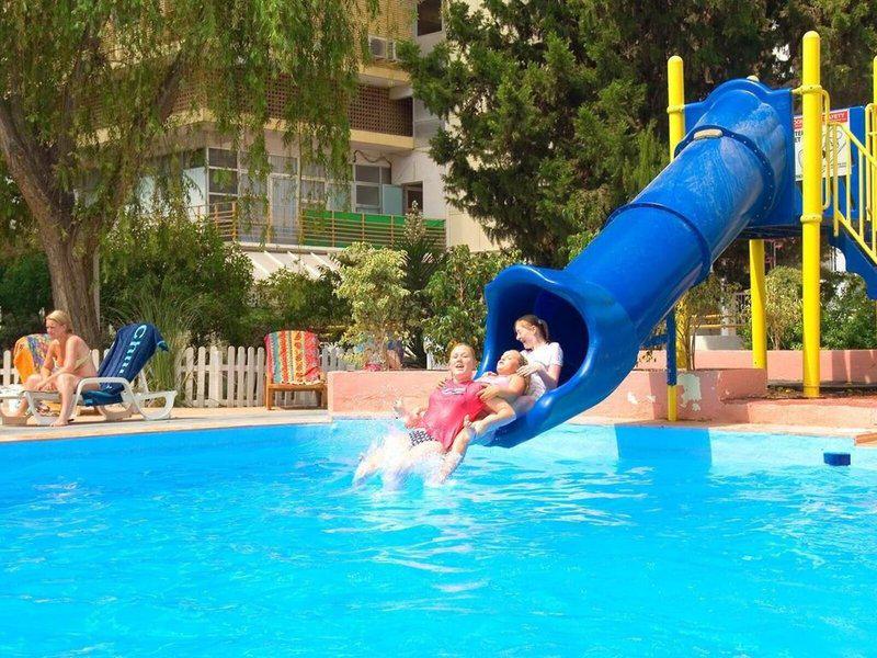 951E50019D541AB67479A87B5962D941